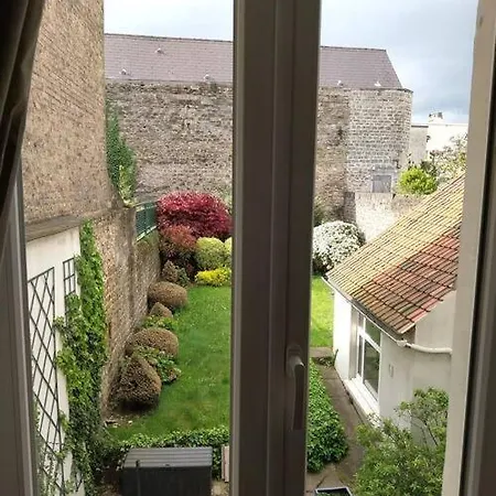 Porte Neuve - Remparts * בולון-סור-מאר